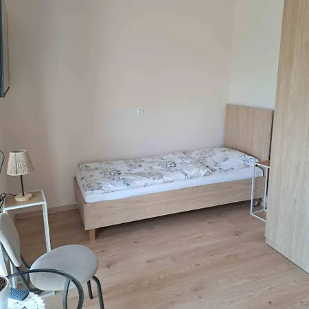 Niwy8rooms ゲストハウス